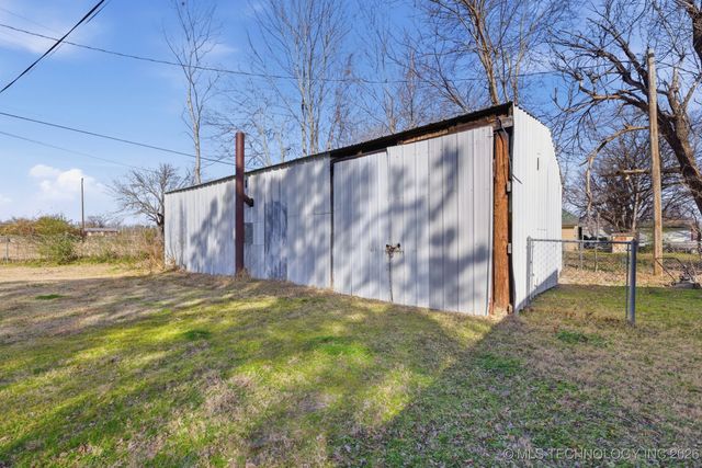 219 SE 1st Street, Checotah, OK 74426