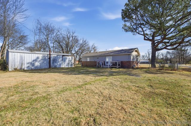 219 SE 1st Street, Checotah, OK 74426