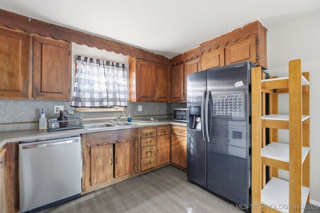 219 SE 1st Street, Checotah, OK 74426