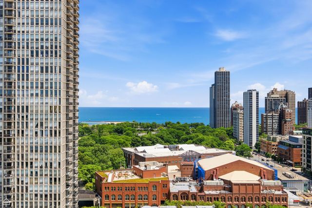 1636 N WELLS Street 2215, Chicago, IL 60614