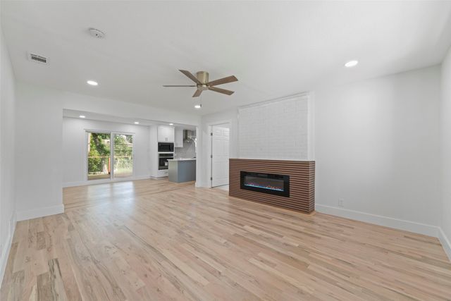 11046 Delford Circle, Dallas, TX 75228