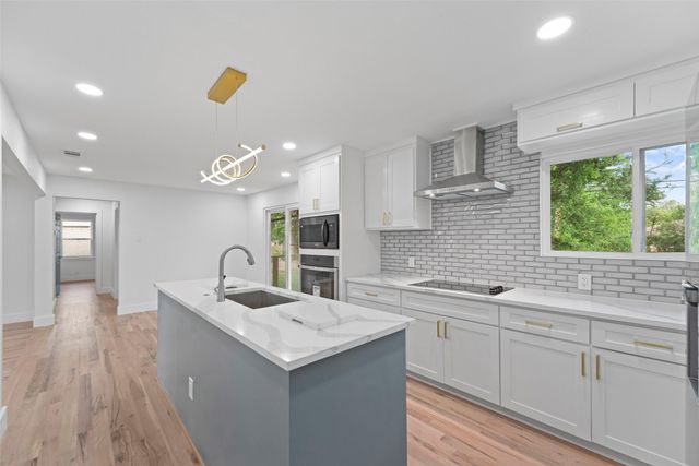 11046 Delford Circle, Dallas, TX 75228