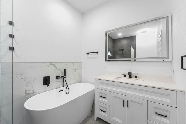 11046 Delford Circle, Dallas, TX 75228