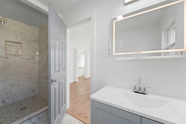 11046 Delford Circle, Dallas, TX 75228