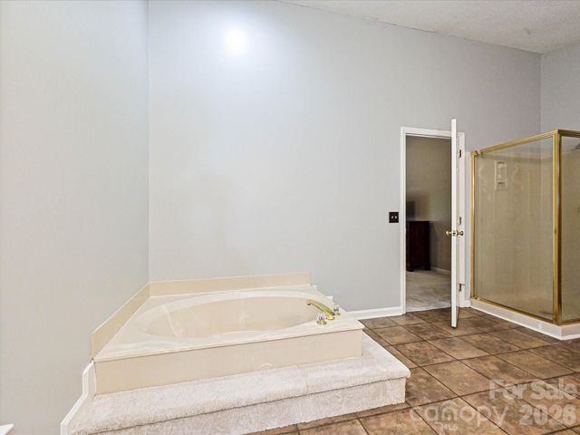 8717 Doe Path Lane, Huntersville, NC 28078