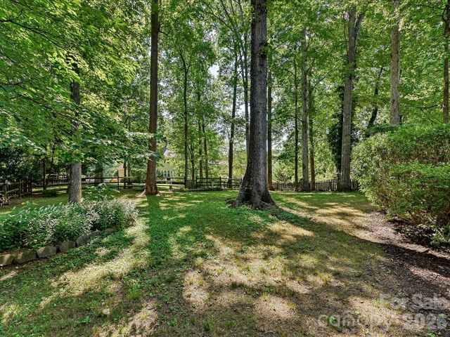 8717 Doe Path Lane, Huntersville, NC 28078