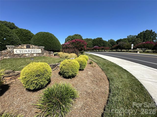 8717 Doe Path Lane, Huntersville, NC 28078
