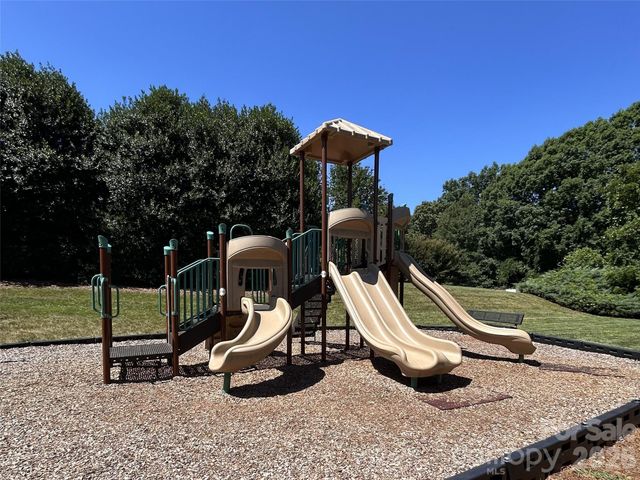 8717 Doe Path Lane, Huntersville, NC 28078