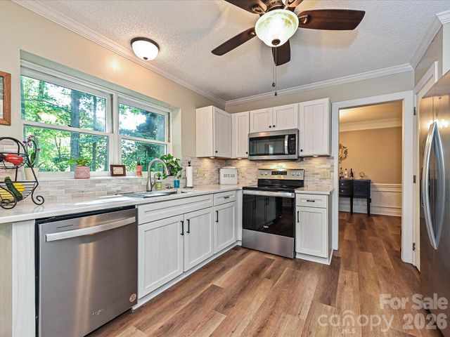 8717 Doe Path Lane, Huntersville, NC 28078