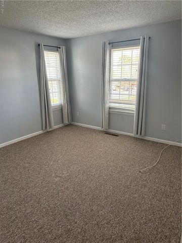 941 Lehman Dr DR, Virginia Beach, VA 23462