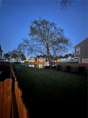 941 Lehman Dr DR, Virginia Beach, VA 23462