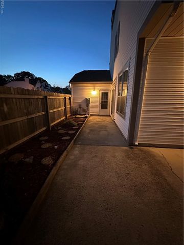 941 Lehman Dr DR, Virginia Beach, VA 23462