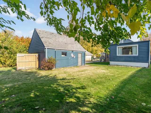 17816 Commercial Avenue, Lansing, IL 60438