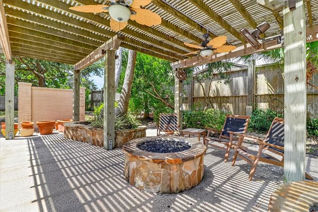 334 Cape Cod Dr, Corpus Christi, TX 78412