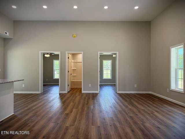 246 Ralph Spivey Lane, Gainesboro, TN 38562