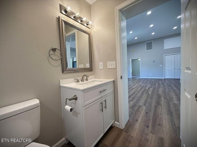 246 Ralph Spivey Lane, Gainesboro, TN 38562
