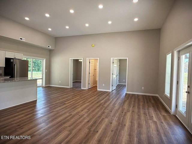 246 Ralph Spivey Lane, Gainesboro, TN 38562