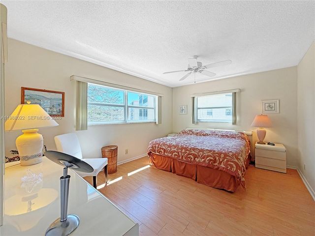 1030 Country Club Dr 309, Margate, FL 33063