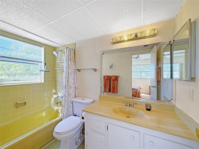 1030 Country Club Dr 309, Margate, FL 33063