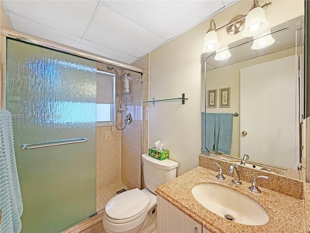 1030 Country Club Dr 309, Margate, FL 33063