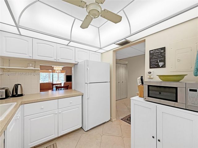 1030 Country Club Dr 309, Margate, FL 33063