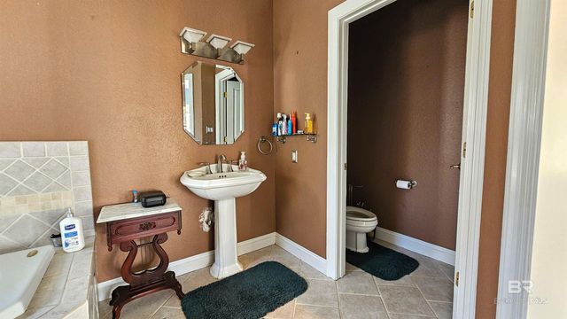 9275 Crawford Road, Elberta, AL 36530