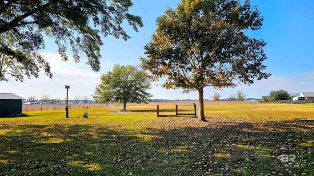 9275 Crawford Road, Elberta, AL 36530
