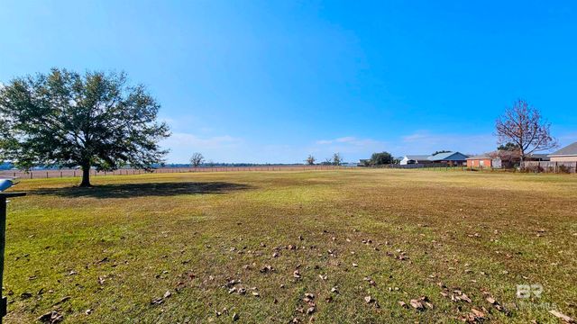 9275 Crawford Road, Elberta, AL 36530