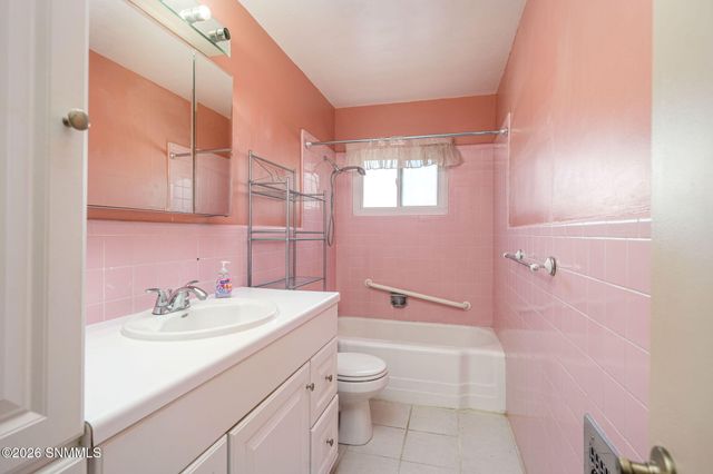 1015 Calle Del Encanto, Las Cruces, NM 88005