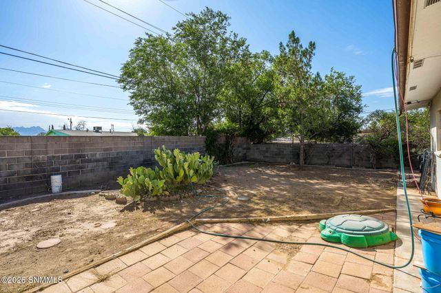 1015 Calle Del Encanto, Las Cruces, NM 88005