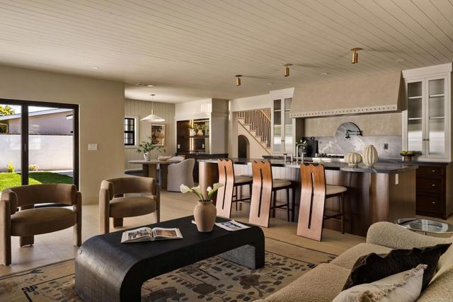 1812 Highland Dr, Newport Beach, CA 92660