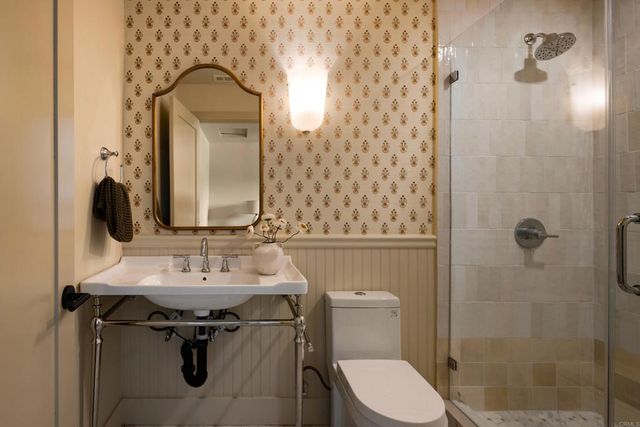 1812 Highland Dr, Newport Beach, CA 92660