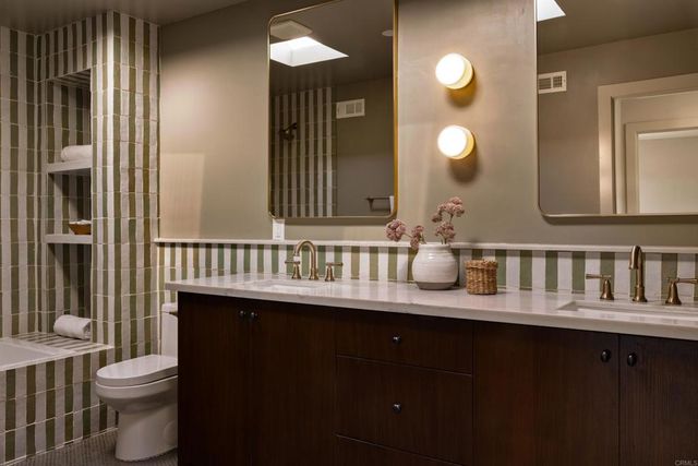 1812 Highland Dr, Newport Beach, CA 92660