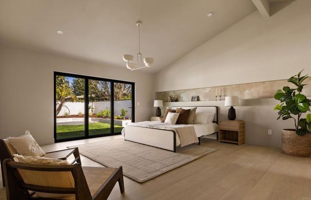 1812 Highland Dr, Newport Beach, CA 92660