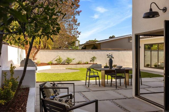 1812 Highland Dr, Newport Beach, CA 92660