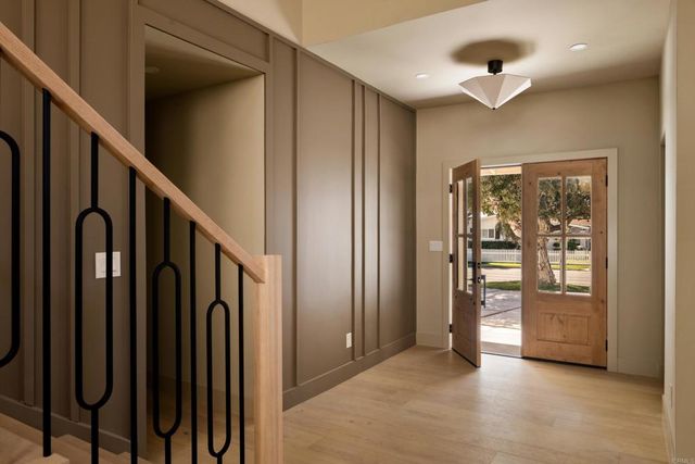1812 Highland Dr, Newport Beach, CA 92660