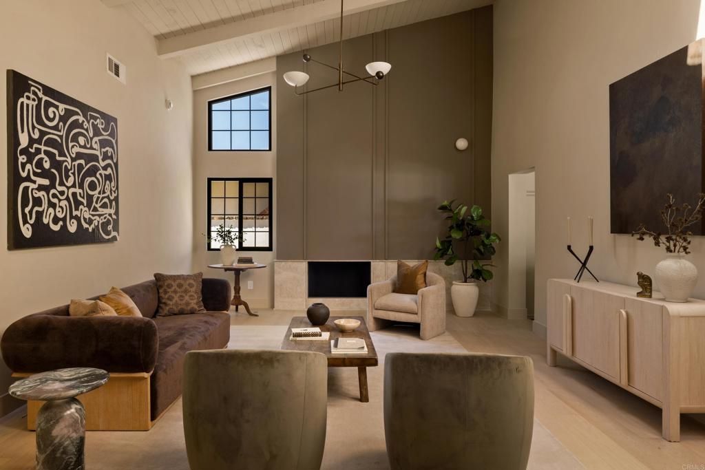 1812 Highland Dr, Newport Beach, CA 92660