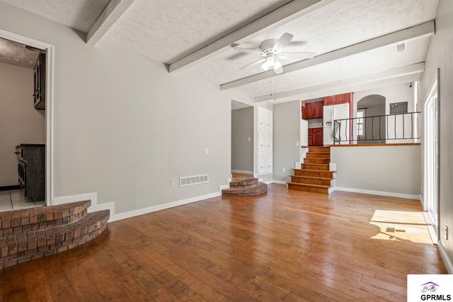 10929 Taylor Street, Omaha, NE 68164