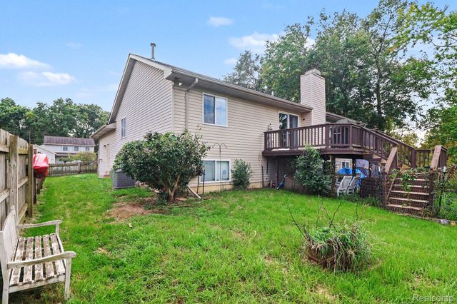 2830 Bayberry Drive, Waterford Charter Township, MI 48329