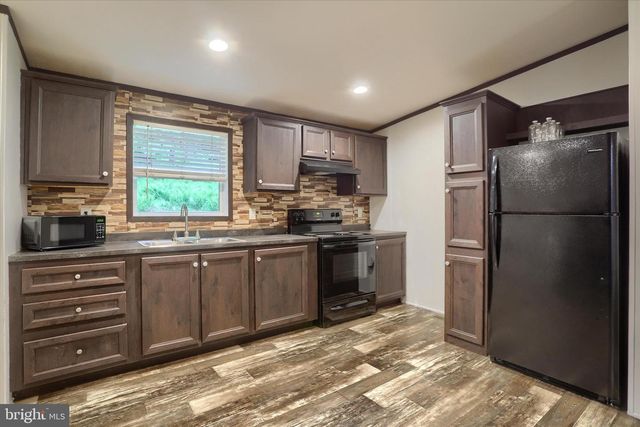 1148 N MOULSTOWN RD N, Hanover, PA 17331