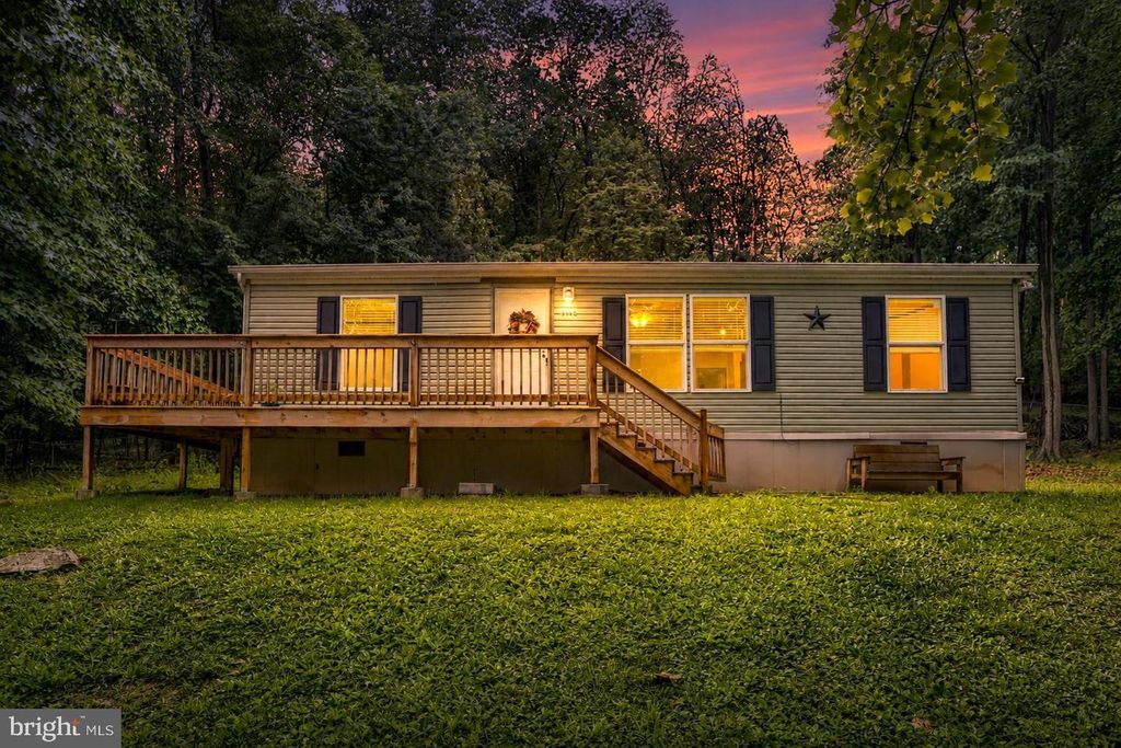 1148 N MOULSTOWN RD N, Hanover, PA 17331