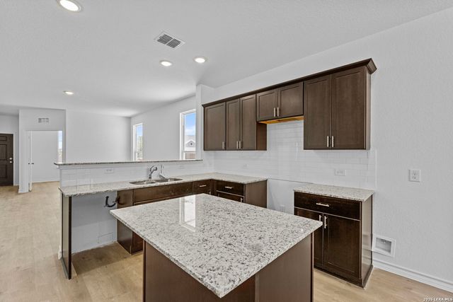 305 JERSEY LN, Boerne, TX 78006