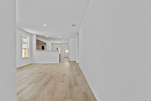 305 JERSEY LN, Boerne, TX 78006