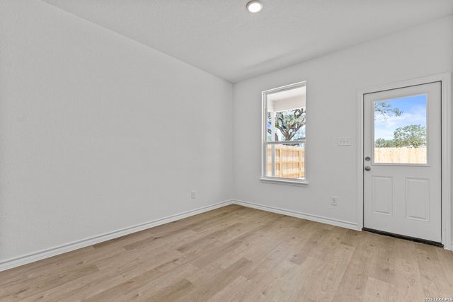 305 JERSEY LN, Boerne, TX 78006
