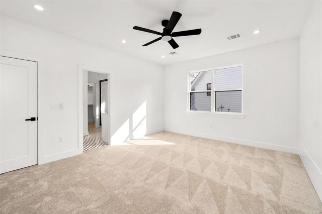 1500 Sylvan Glade 2A, Austin, TX 78745