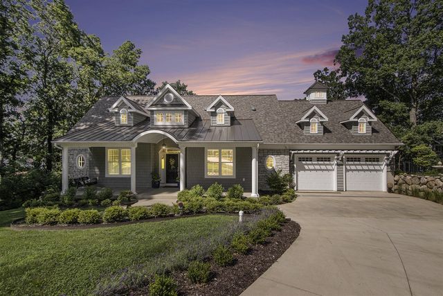 58604 E Clear Lake Road, Three Rivers, MI 49093