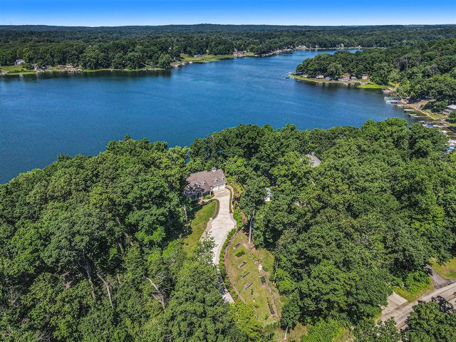 58604 E Clear Lake Road, Three Rivers, MI 49093