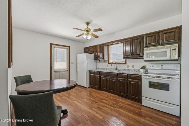 351 Tunnel Hill Rd, Elizabethtown, KY 42701