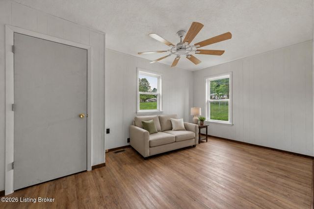 351 Tunnel Hill Rd, Elizabethtown, KY 42701