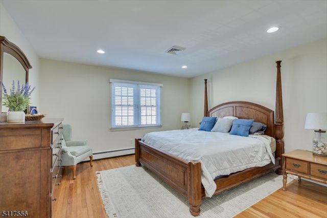 308 Cove Dr, Brick Twp., NJ 08738